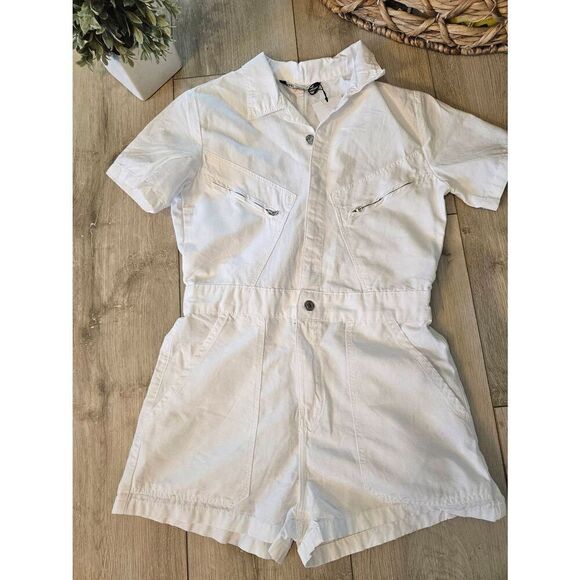 Zara Pants - Zara white utility romper, nwt. Medium